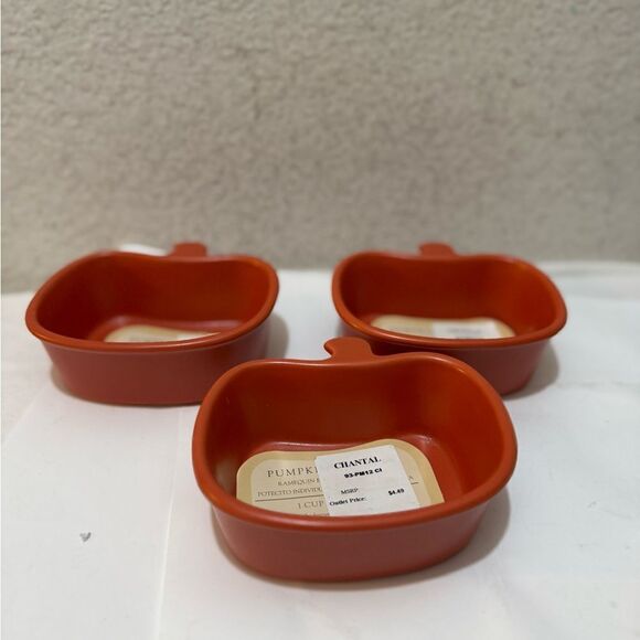 Set of 3  Chantal Pumpkin Shaped Stacking Baking Dishes  3 Cup Stoneware - Picture 1 of 4